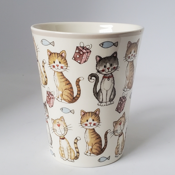 Casa Signature Faithful Friends Cats Bone China Mug - Picture 3 of 9
